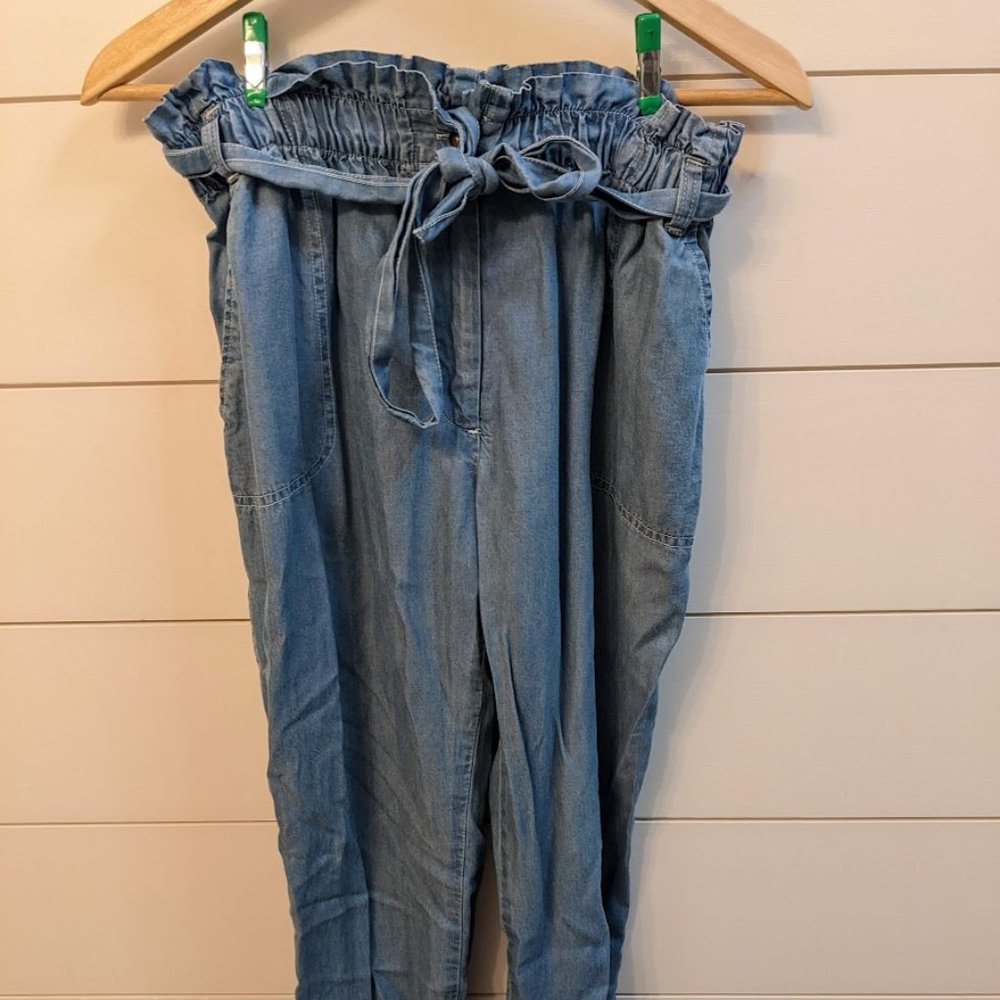 Abercrombie and Fitch Paperbag Waist Pants